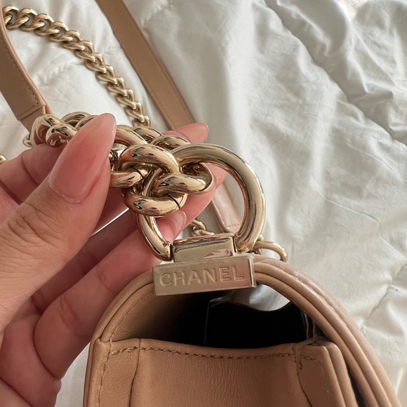chanel boy small beige with shiny light gold hardware - Picture 8 of 14